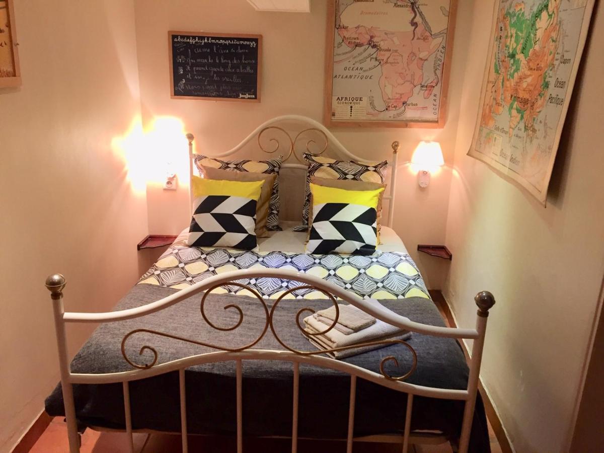 Les Maitres Sonneurs Bed & Breakfast Huriel Bagian luar foto