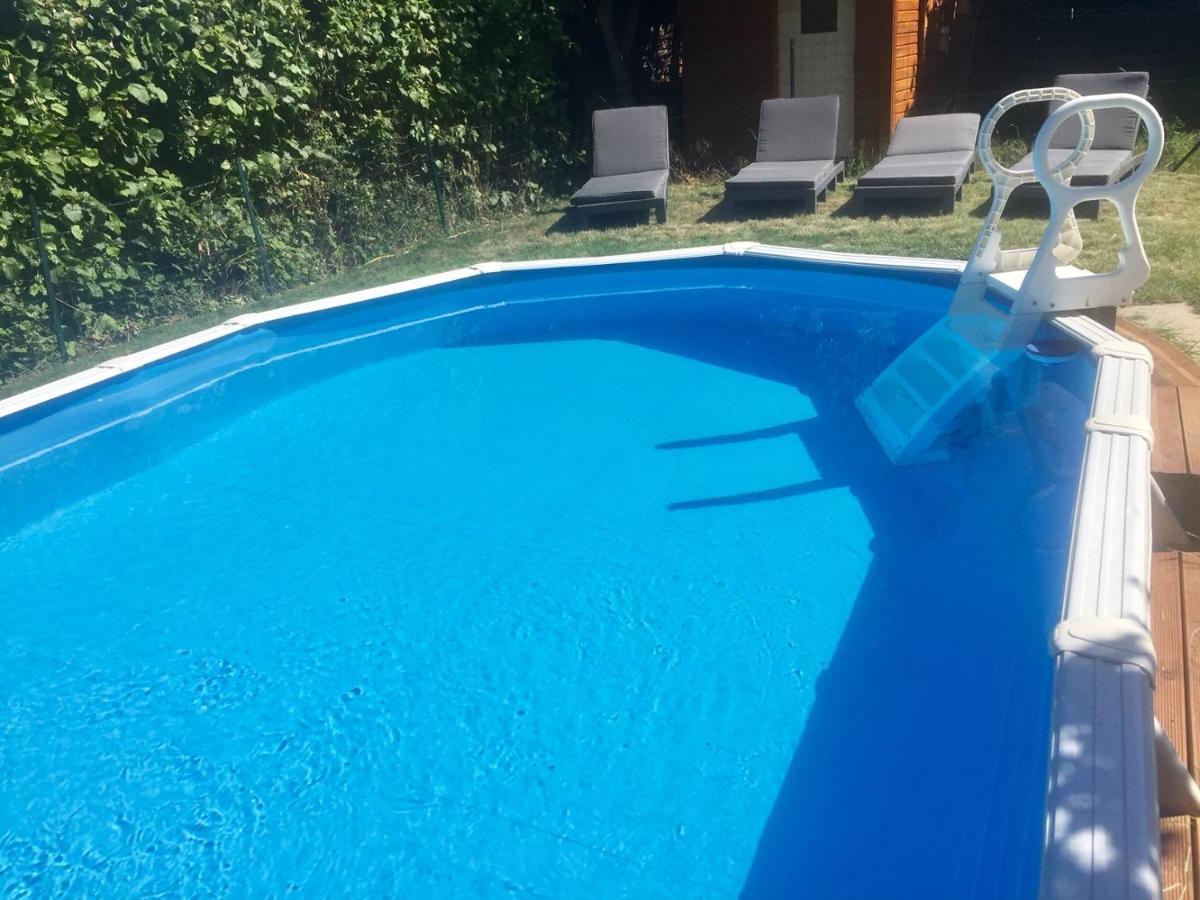 Les Maitres Sonneurs Bed & Breakfast Huriel Bagian luar foto