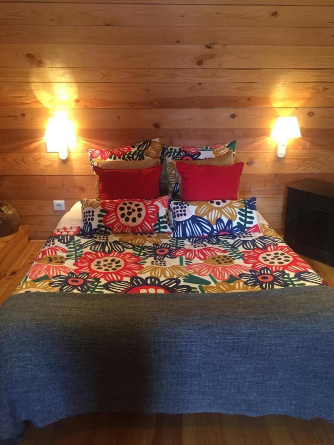 Les Maitres Sonneurs Bed & Breakfast Huriel Bagian luar foto